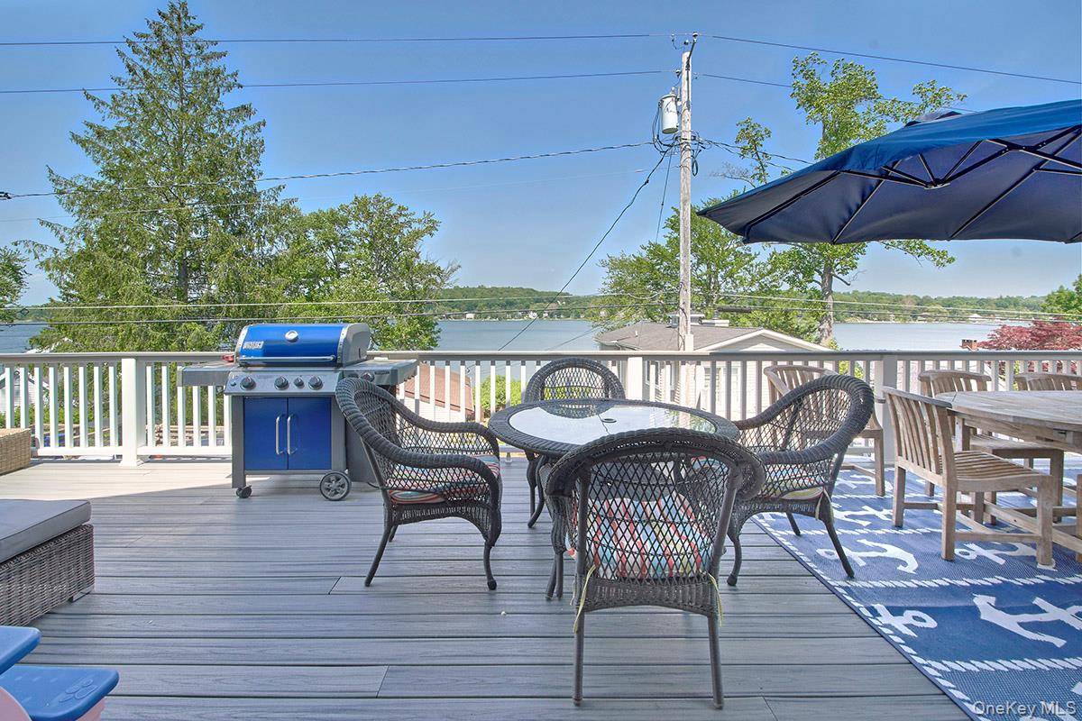 Image 4: Deck Image 4: Deck