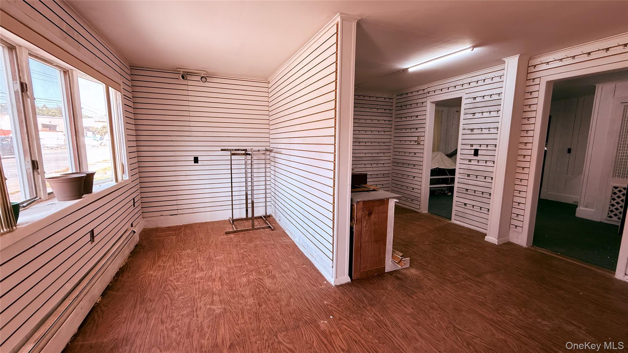 Image 3: Entry Image 3: Entry