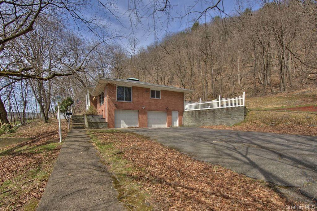 Image 3: Side of Structure