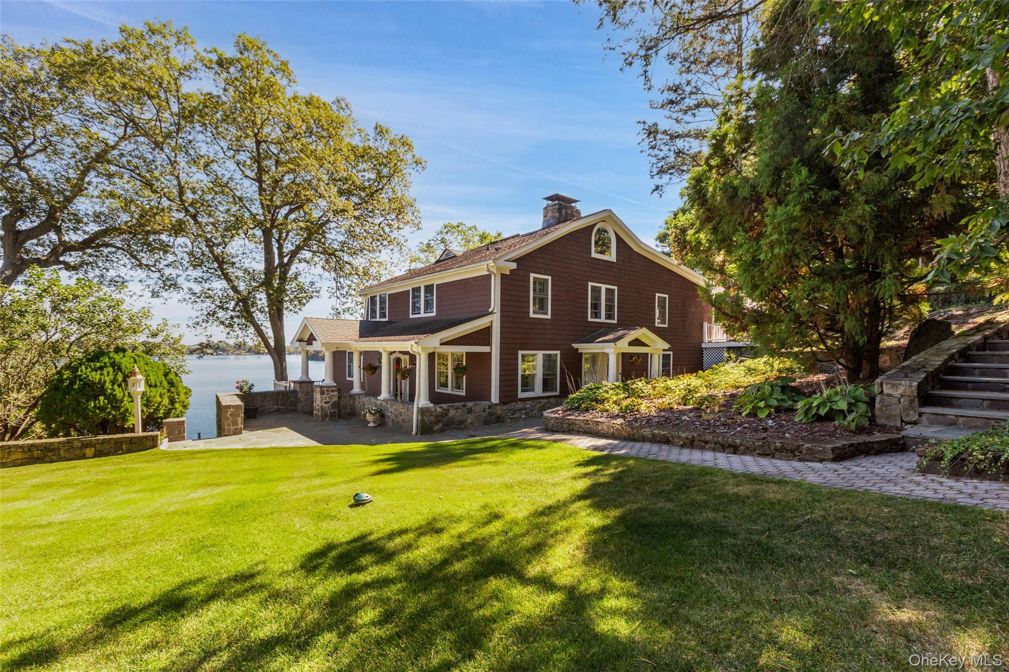 Image 3: Front of Structure