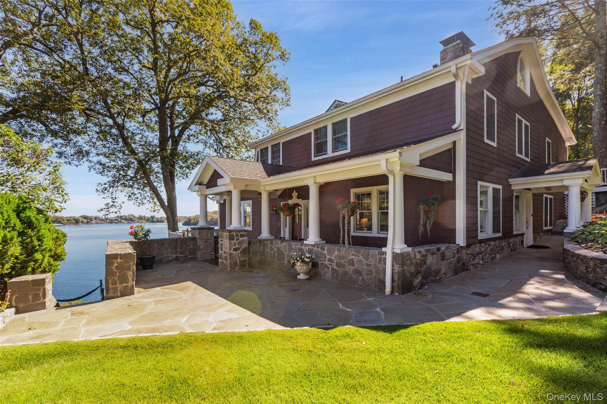 Image 4: Front of Structure