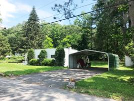 178 Lakeshore Dr N