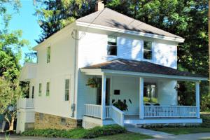 21 Pine Boulevard