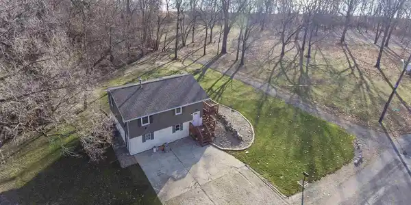 1603 E BEACH