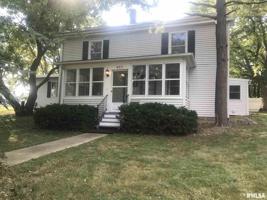 623 N 1ST Street