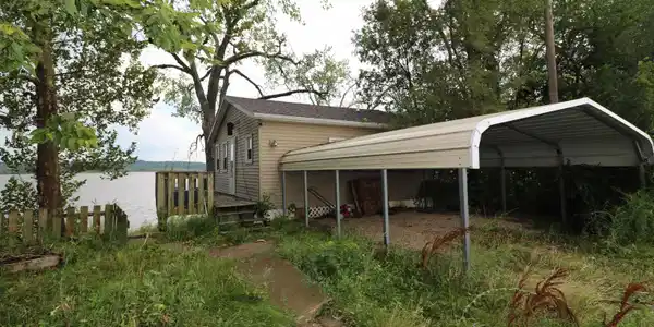 1309 SUNSET Drive