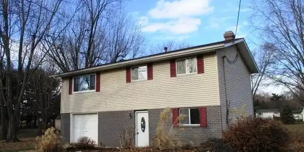 60 S RIVERVIEW