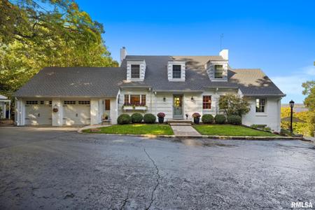 4704 N GRANDVIEW Drive