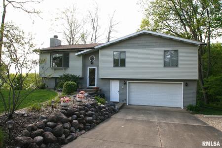 32 ROXBURY Road