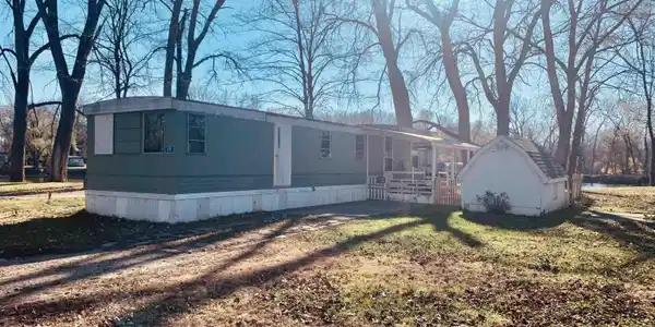 119 COTTONWOOD Boulevard