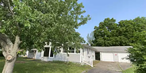 13741 N-EDGEWATER Drive