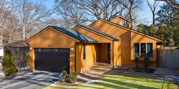 3714 N HARMON Drive