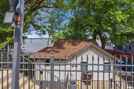 4222 N GALENA Road