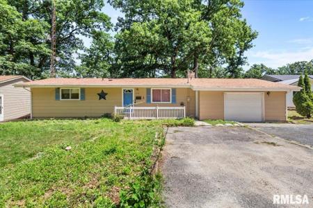 15858 OAK Lane