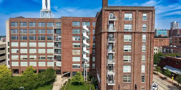401 SW WATER Street