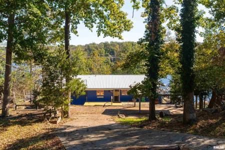 755 S LAKESHORE Drive