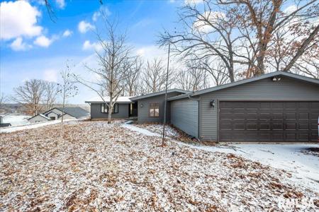 126 LAKESIDE Place