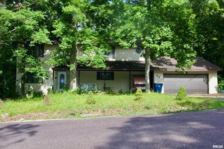 26 ESSEX Avenue
