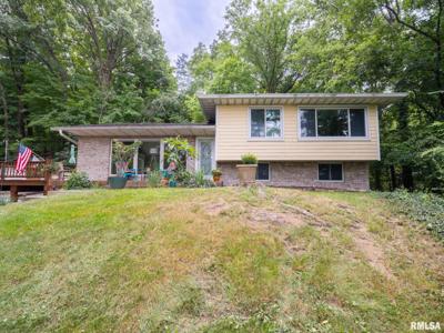 950 N MAIN Street