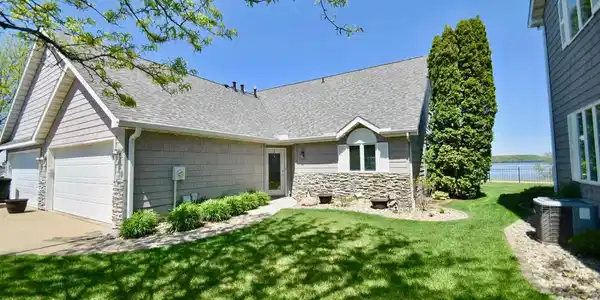 104 HARBOR POINTE