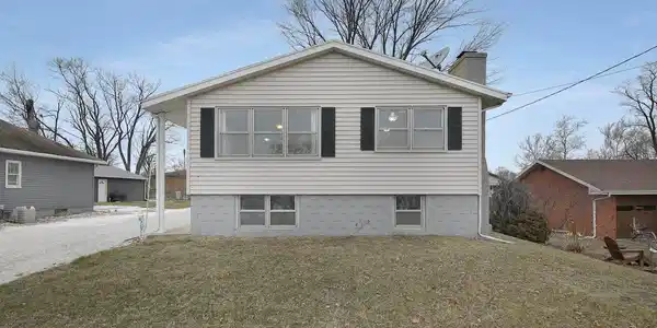 13207 N CAROLINE