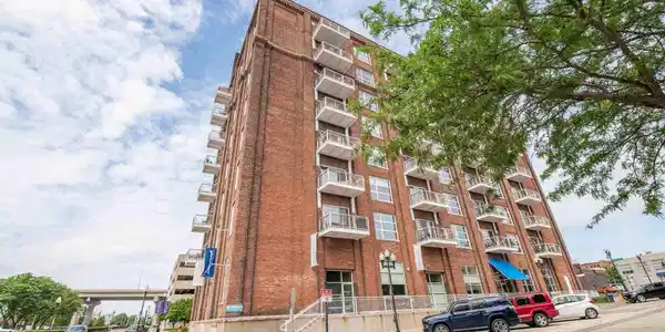 401 SW WATER Street