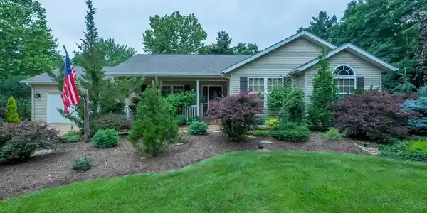 60 N RIVERVIEW Drive