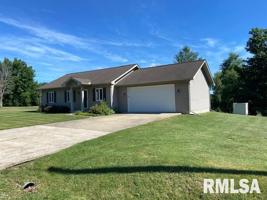 1040 LAKEVIEW Road North