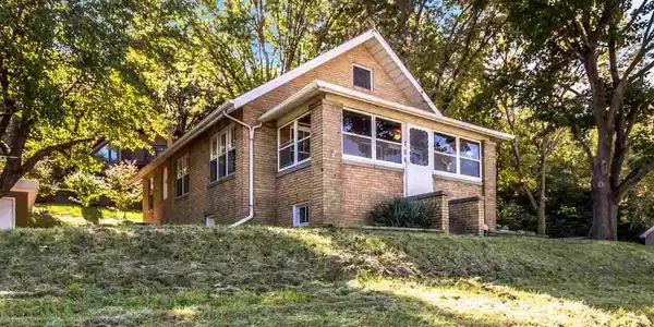 754 N MAIN
