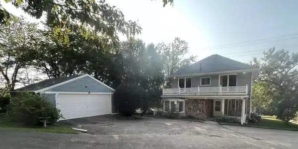 1260 N MAIN Street