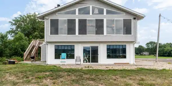 1111 SUNSET Drive
