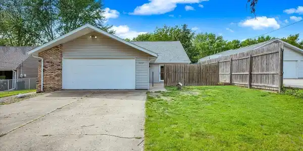 14537 N GRANDVIEW Drive
