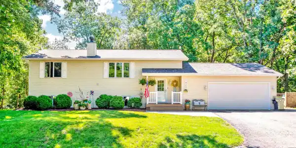 429 PLEASANT VIEW Circle