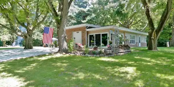 58 N-RIVERVIEW Drive