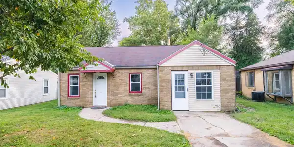 1526 HENDRYX Lane