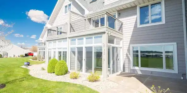 310 HARBOR POINTE Drive