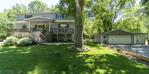1516 E BEACH