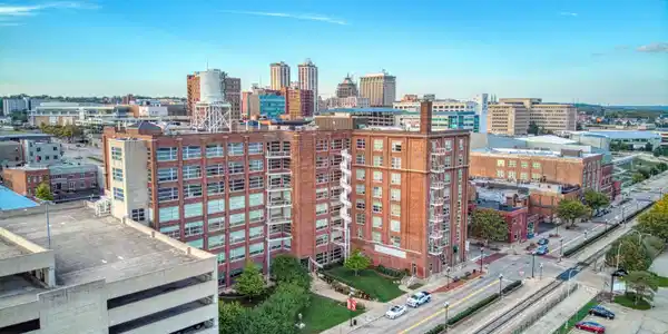 401 SW-WATER Street