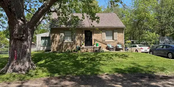 1611 E-HENDRYX Lane