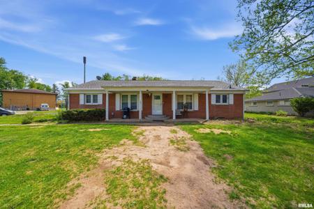 3308 E CEDAR HILLS Drive