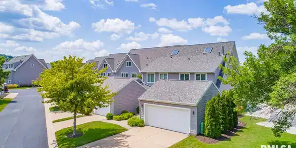 400 HARBOR POINTE