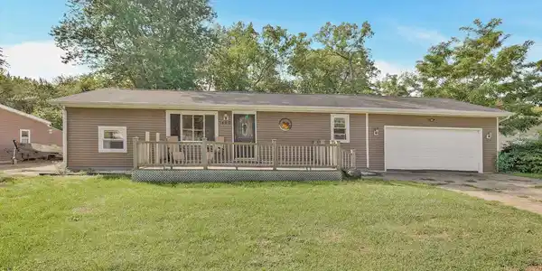 1420 E BEACH