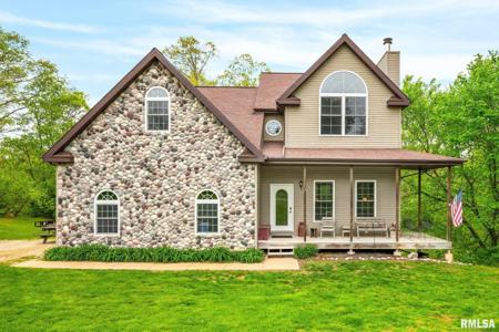 150 KNOLLCREST Circle