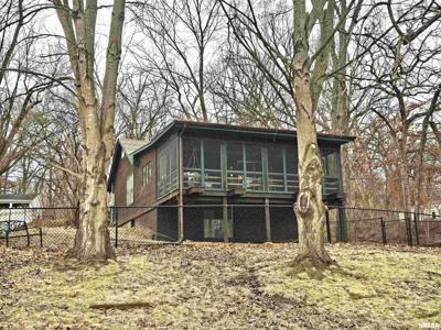 999 BREEZY BLUFF Drive