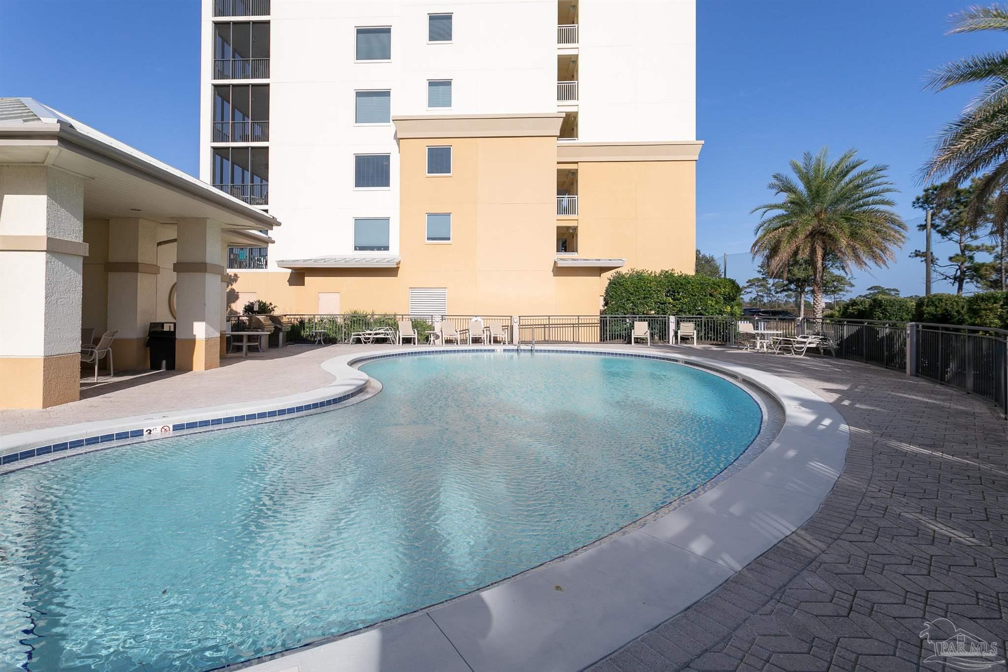 Image 3: Private pool and hot tub