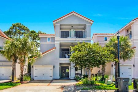 7967 Double Gate Dr