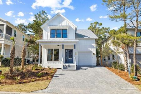 141 Grand Pointe Dr
