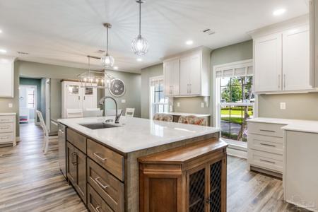 37 Star Lake Dr