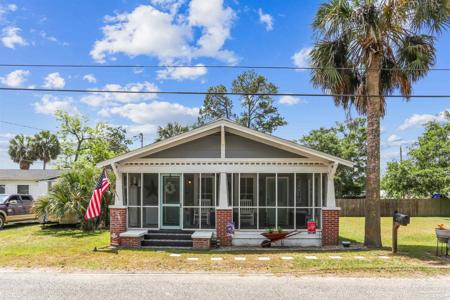 6787 Margaret St