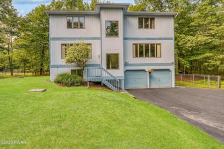 136 Hawk View Dr